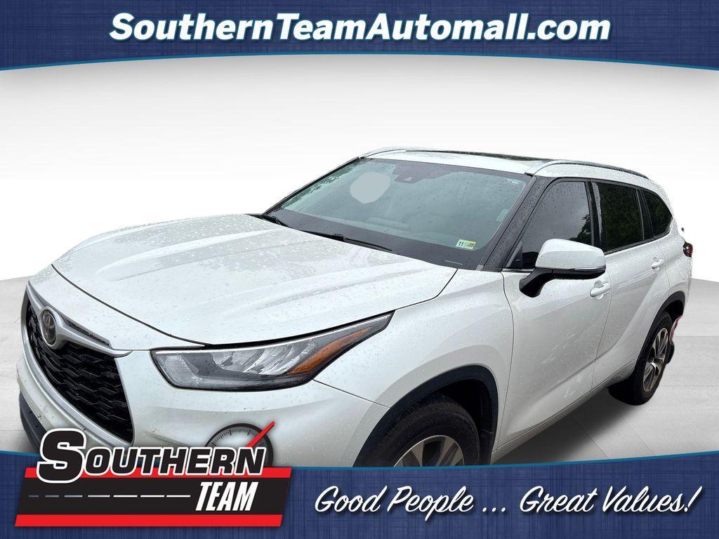 used 2020 Toyota Highlander car, priced at $30,725