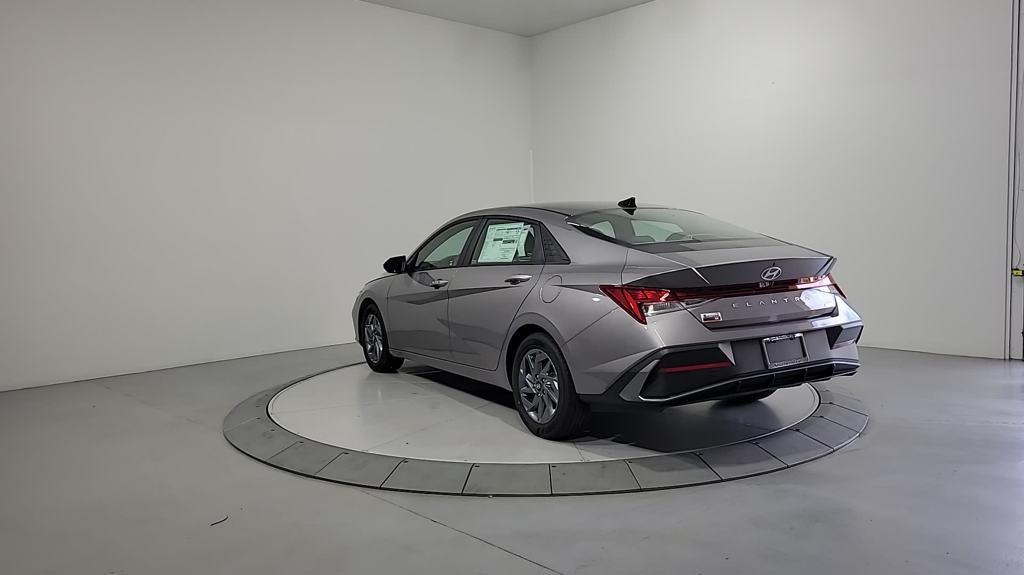 new 2024 Hyundai Elantra HEV car, priced at $27,479