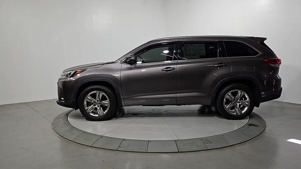 used 2018 Toyota Highlander car, priced at $29,329