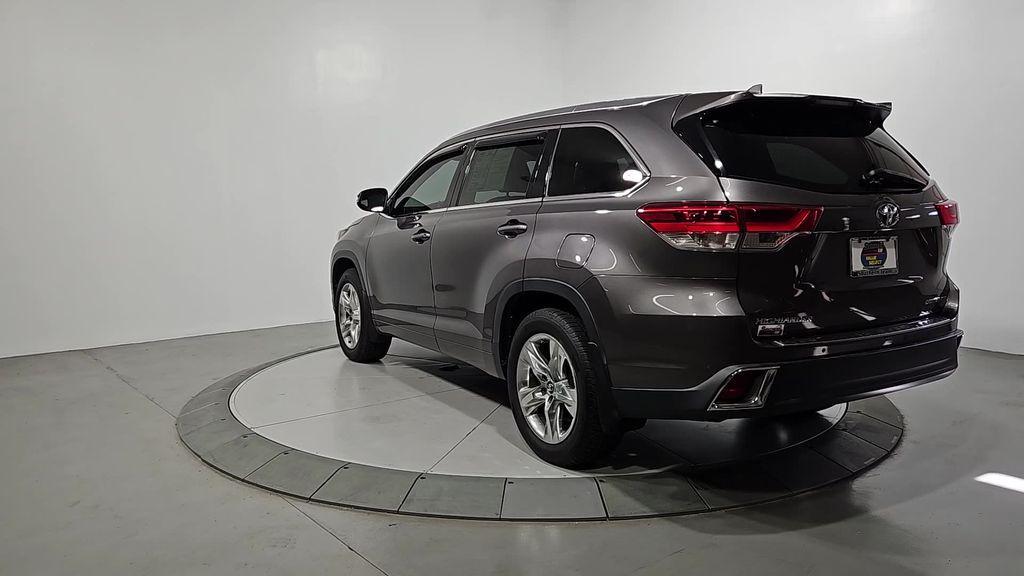 used 2018 Toyota Highlander car, priced at $29,329