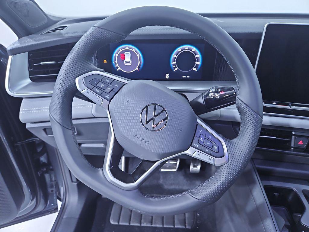 new 2025 Volkswagen Tiguan car, priced at $37,395
