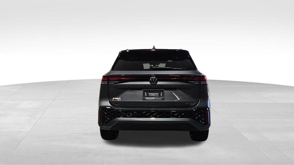 new 2025 Volkswagen Tiguan car, priced at $37,395