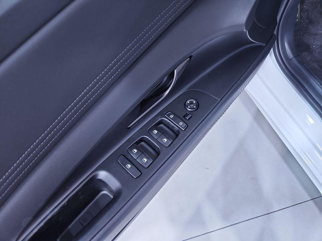 new 2025 Hyundai Elantra car, priced at $23,769