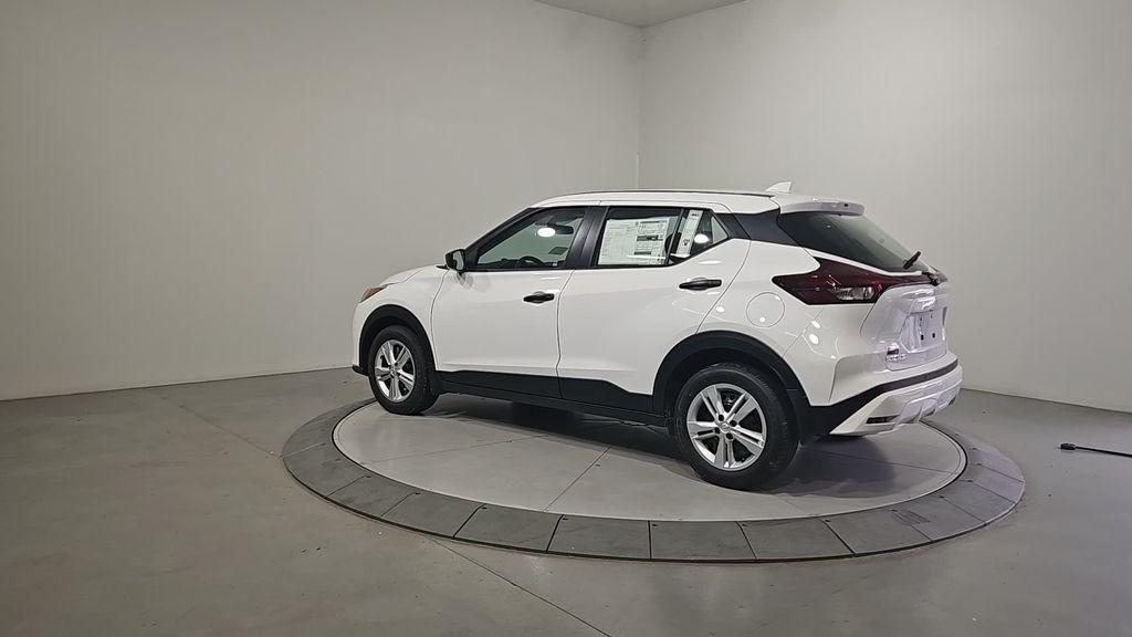 new 2025 Nissan Kicks Play car, priced at $22,057