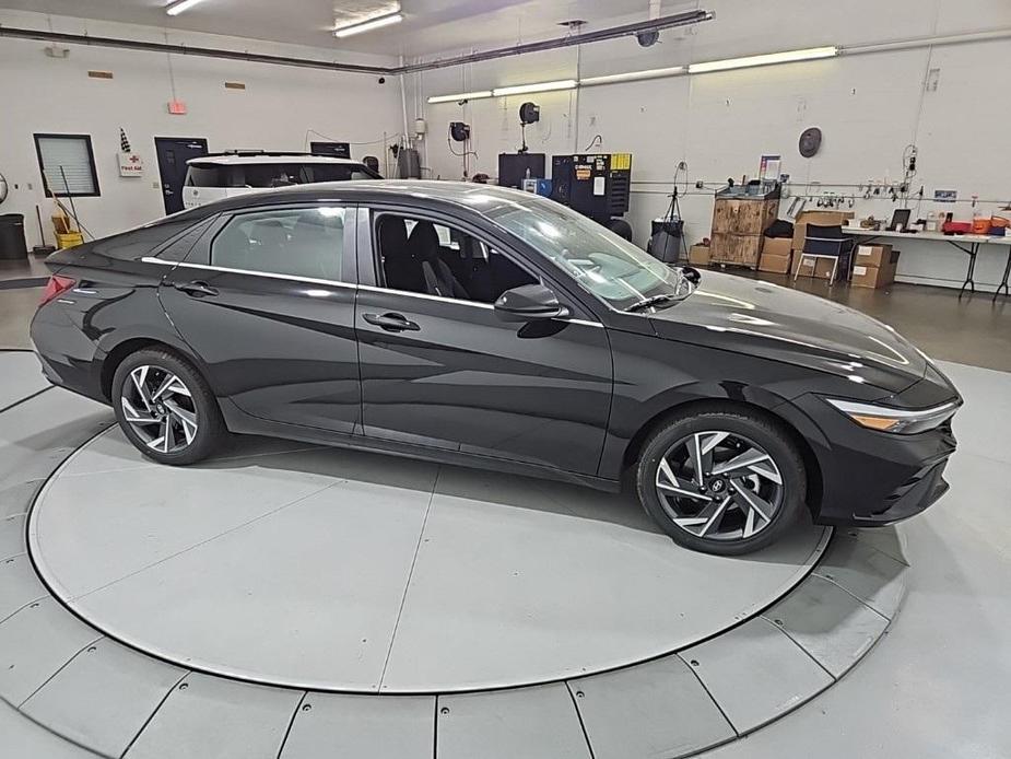 new 2025 Hyundai Elantra car, priced at $25,720