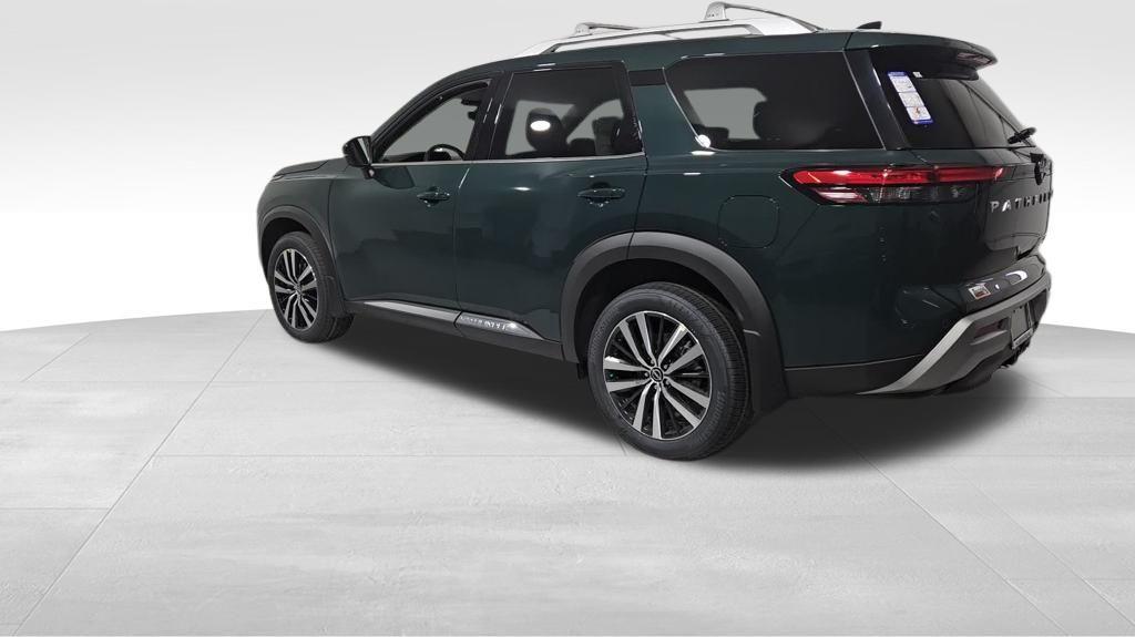 new 2025 Nissan Pathfinder car, priced at $49,646