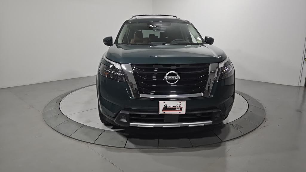 new 2025 Nissan Pathfinder car, priced at $54,865