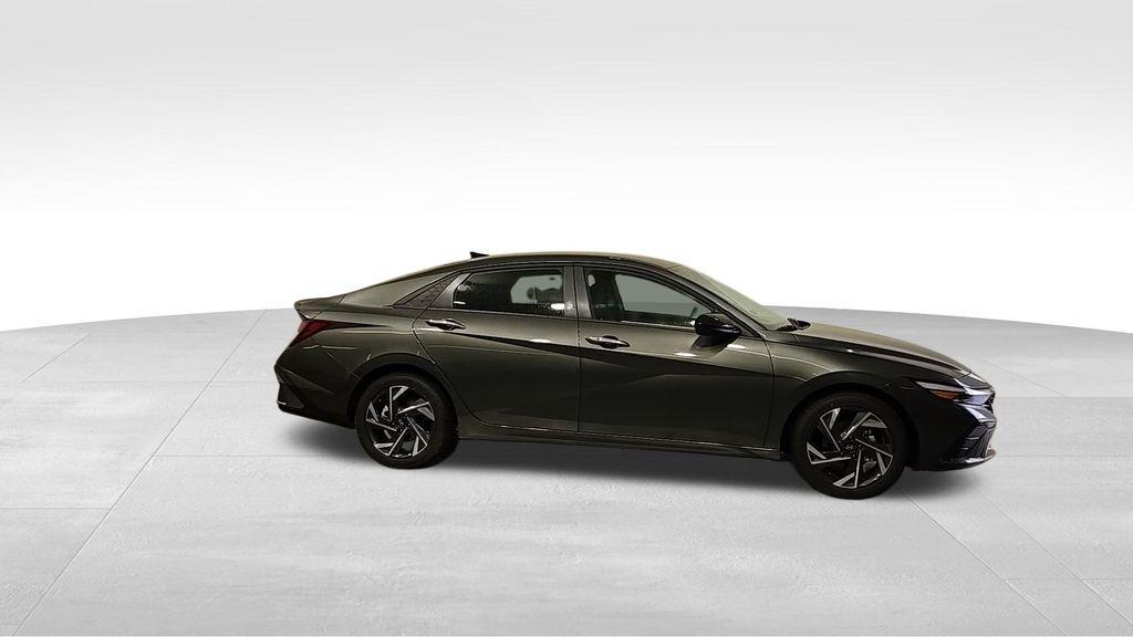 new 2025 Hyundai Elantra car, priced at $23,270