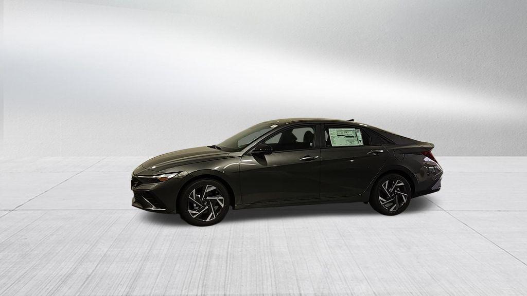 new 2025 Hyundai Elantra car, priced at $23,016