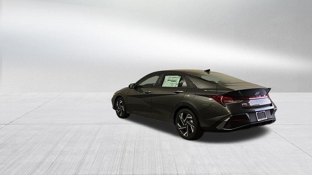new 2025 Hyundai Elantra car, priced at $23,016