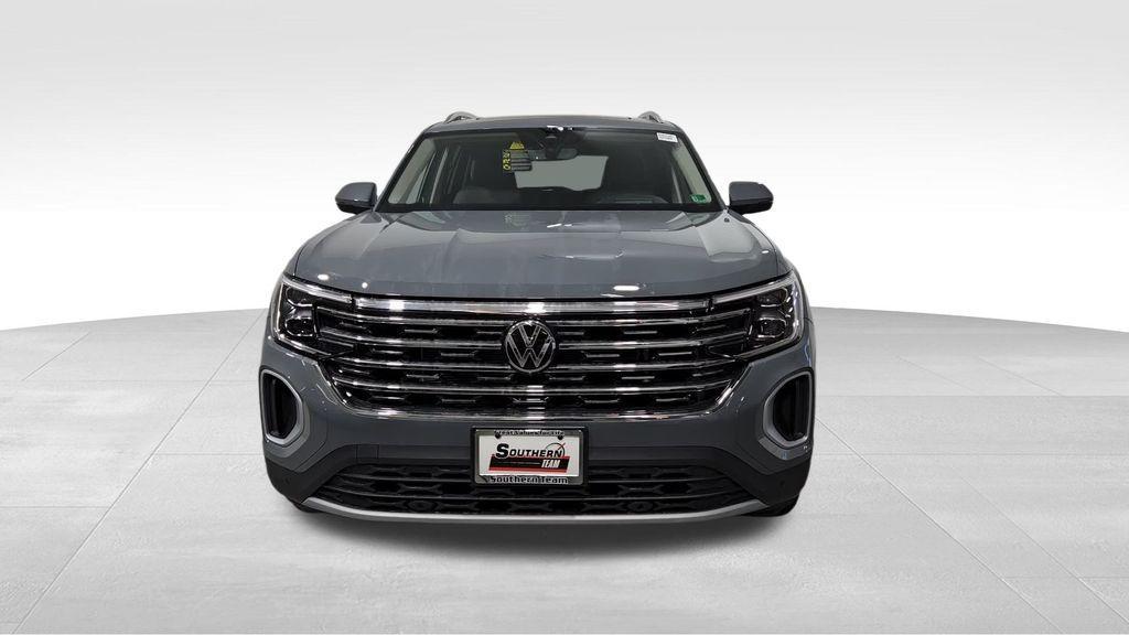 new 2025 Volkswagen Atlas car, priced at $47,691