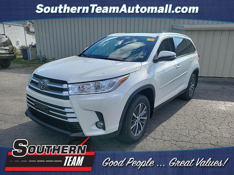 used 2019 Toyota Highlander car, priced at $30,381