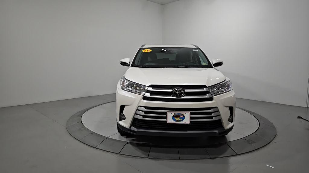 used 2019 Toyota Highlander car, priced at $30,381