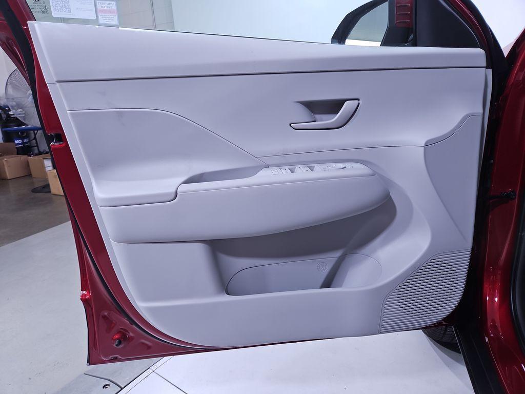 new 2025 Hyundai Kona car, priced at $28,577