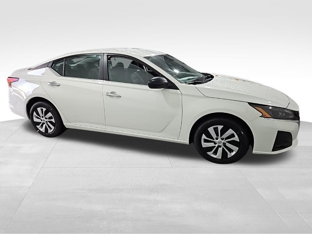 new 2025 Nissan Altima car, priced at $26,178