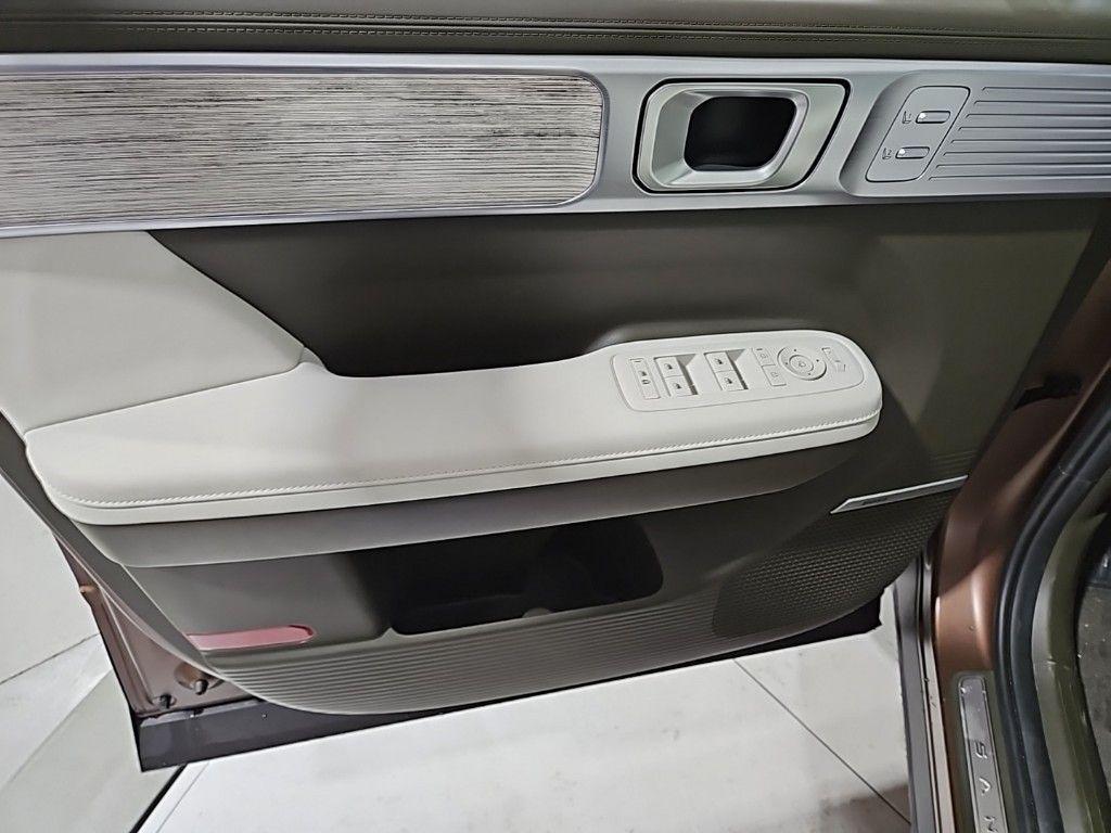 new 2025 Hyundai Santa Fe car, priced at $48,040
