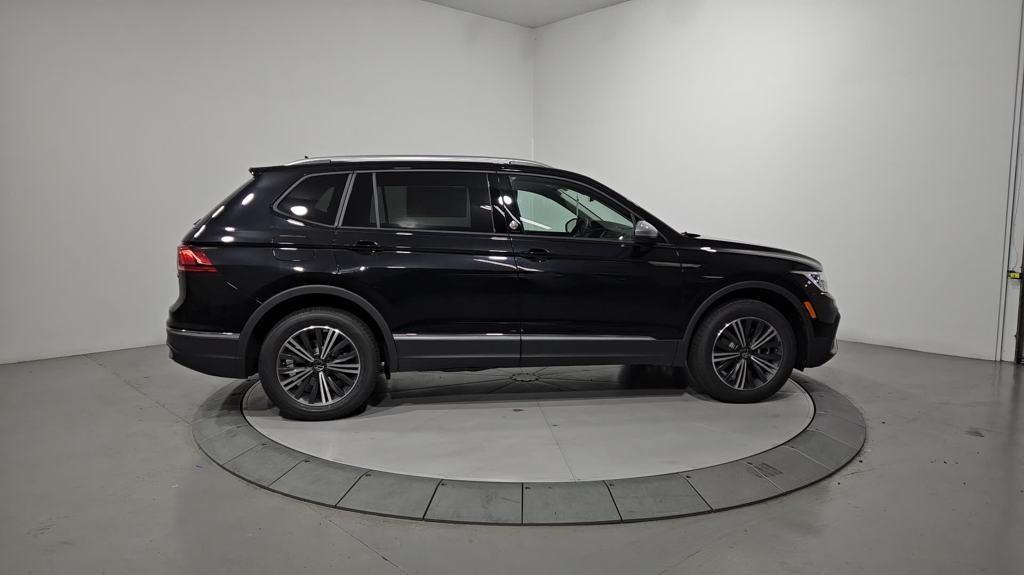 new 2024 Volkswagen Tiguan car, priced at $32,276