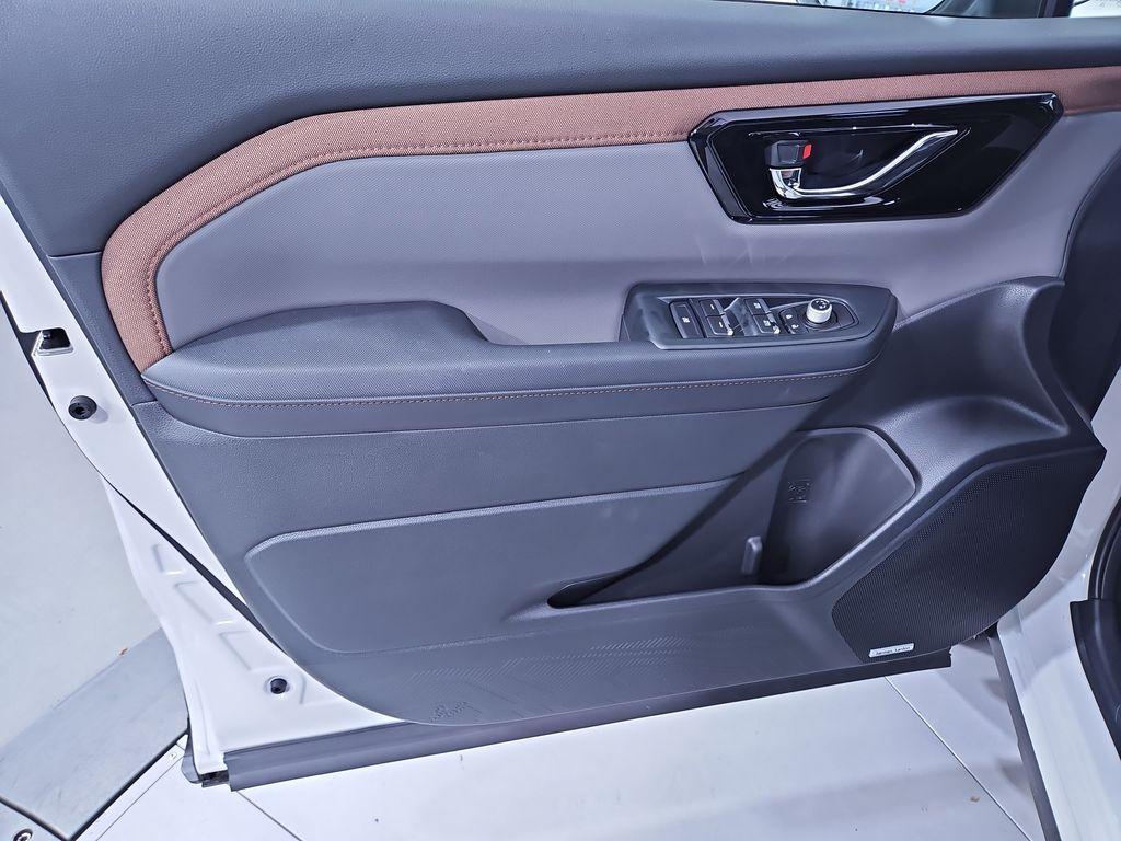 new 2025 Subaru Forester Hybrid car, priced at $39,486