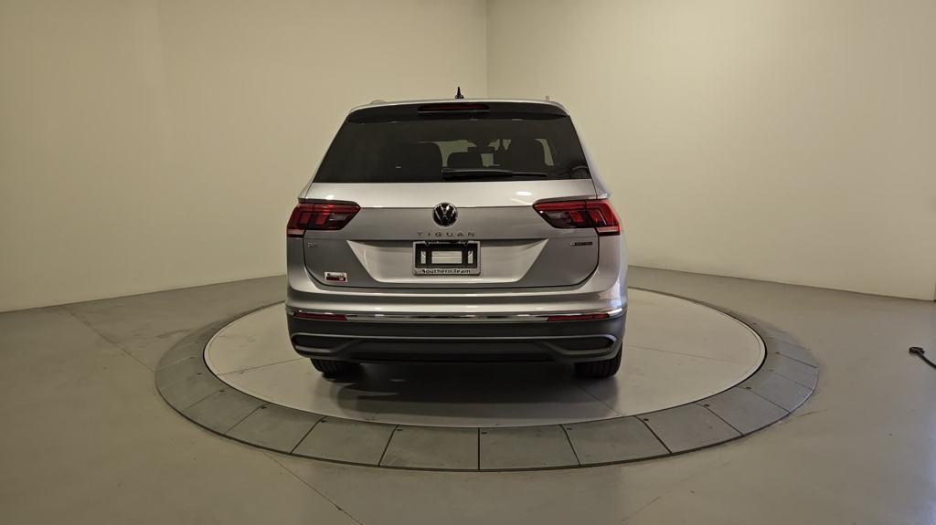 new 2024 Volkswagen Tiguan car, priced at $32,802