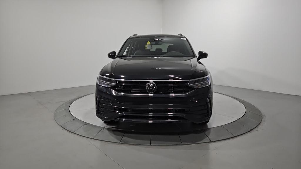 new 2024 Volkswagen Tiguan car, priced at $34,549