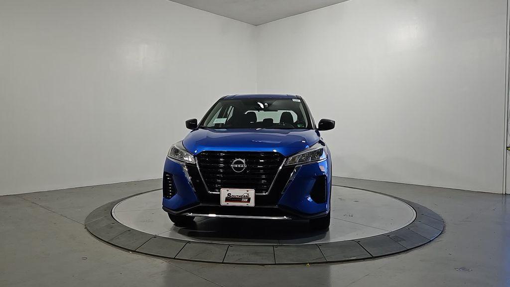 new 2025 Nissan Kicks Play car, priced at $22,042