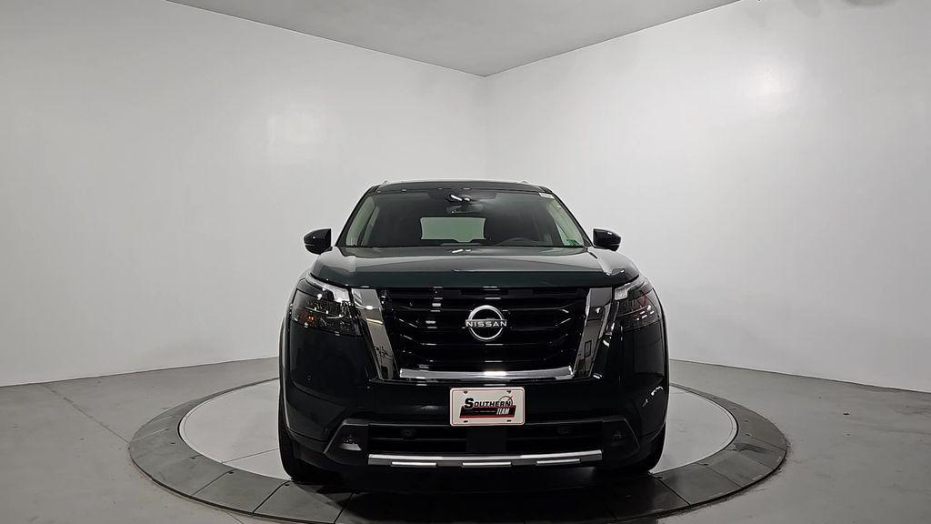 new 2025 Nissan Pathfinder car, priced at $39,881