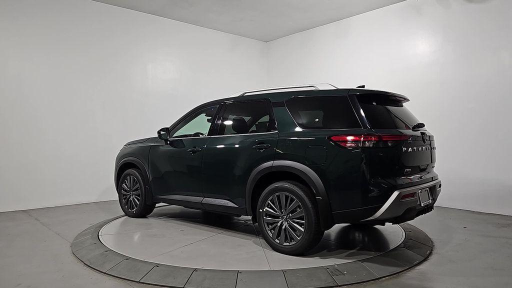 new 2025 Nissan Pathfinder car, priced at $39,881