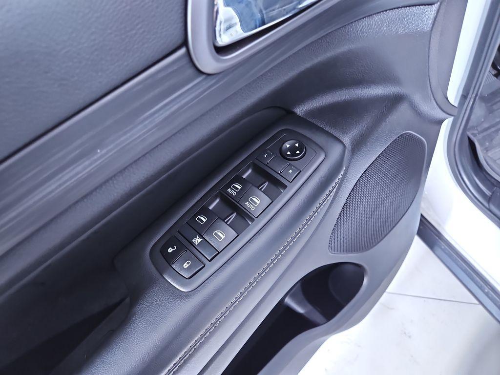 used 2021 Jeep Grand Cherokee car, priced at $21,891