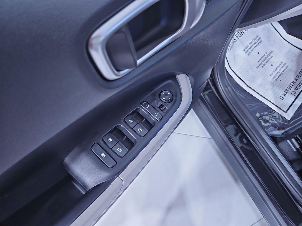 new 2025 Hyundai Venue car, priced at $22,966