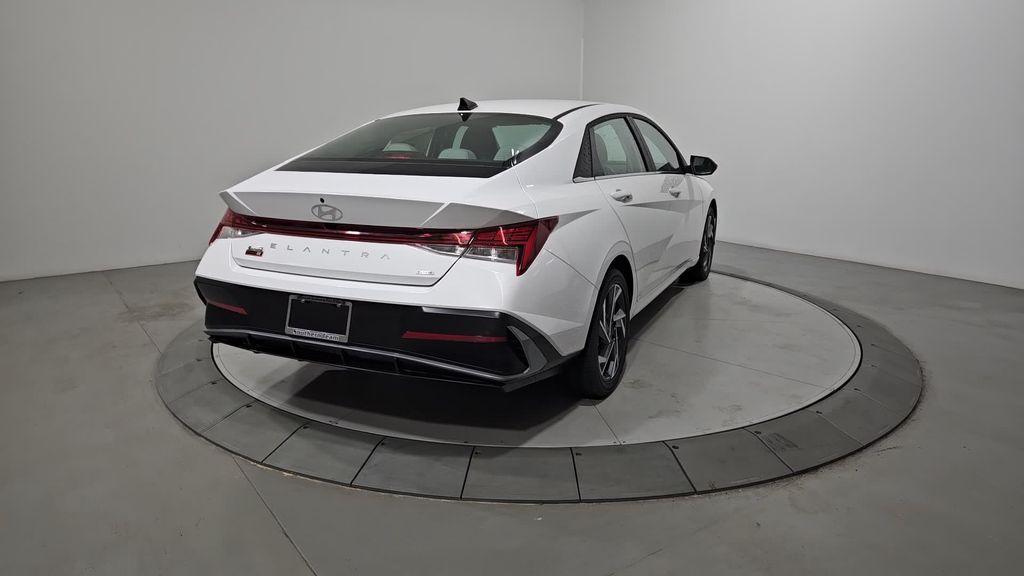new 2025 Hyundai ELANTRA HEV car, priced at $28,612