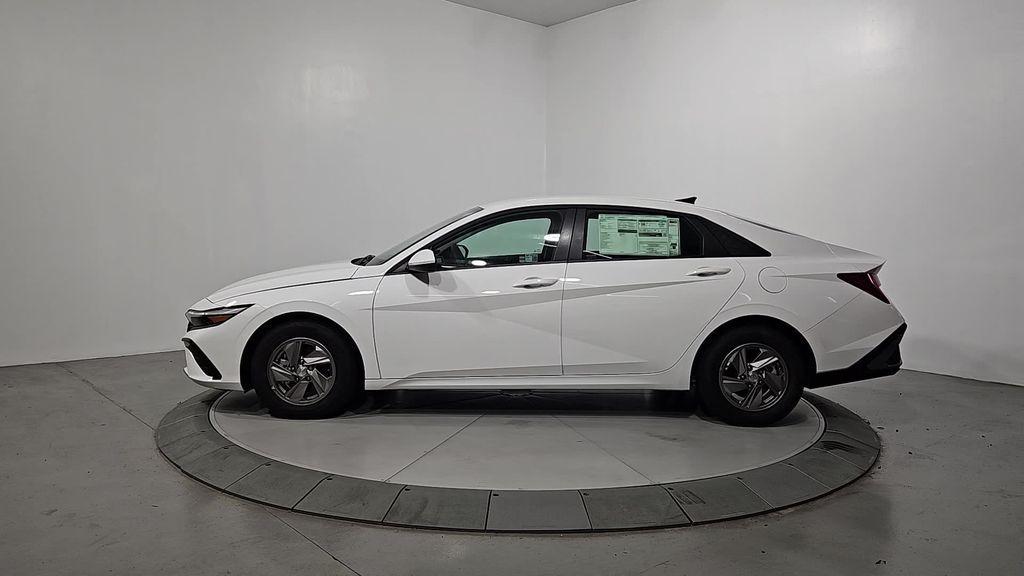 new 2025 Hyundai Elantra car, priced at $23,064