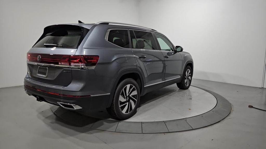 new 2024 Volkswagen Atlas car, priced at $47,689