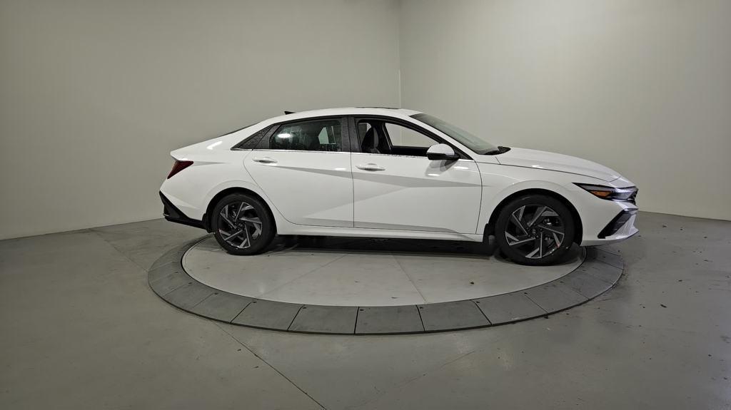 new 2025 Hyundai Elantra car, priced at $26,824