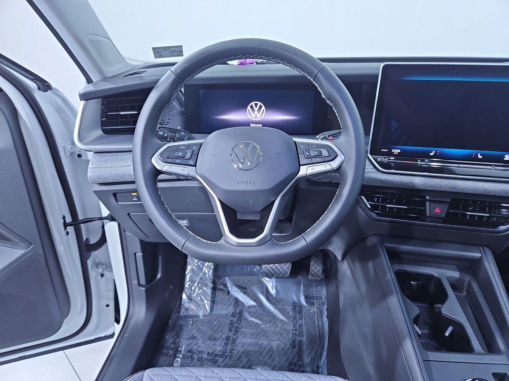 new 2025 Volkswagen Tiguan car, priced at $32,201