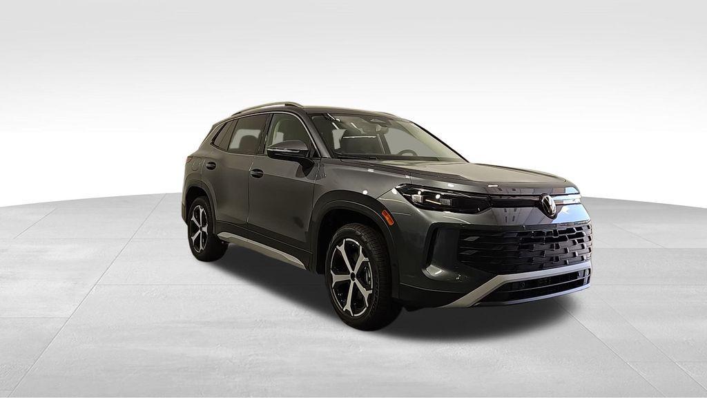 new 2025 Volkswagen Tiguan car, priced at $34,336