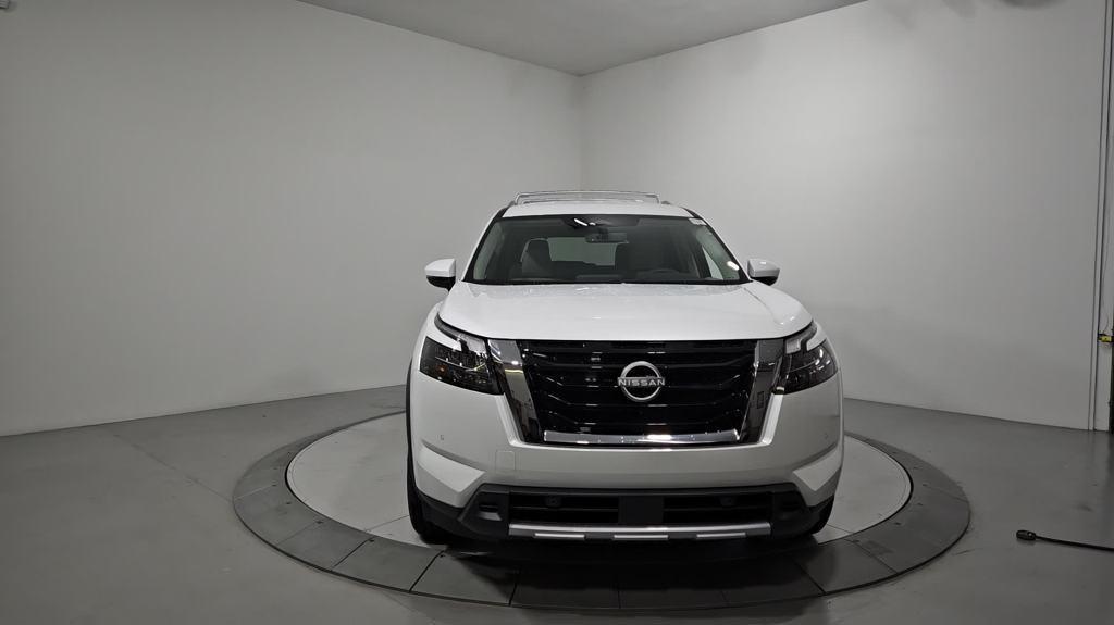 new 2025 Nissan Pathfinder car, priced at $44,037