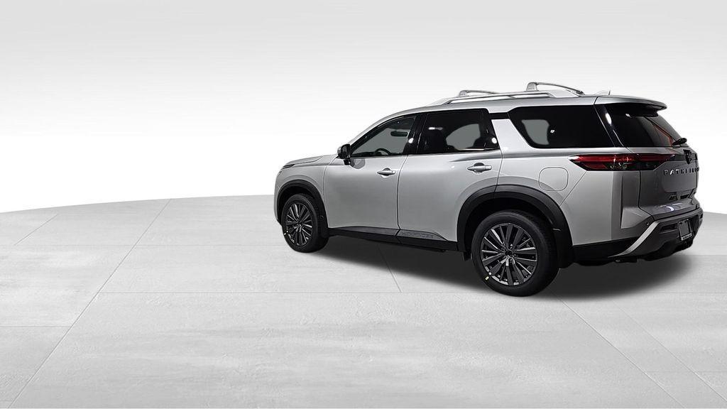 new 2025 Nissan Pathfinder car, priced at $45,921