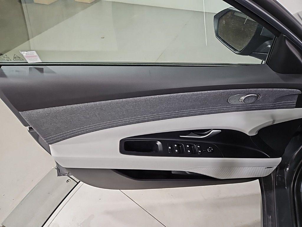 new 2025 Hyundai ELANTRA HEV car, priced at $29,259