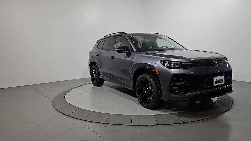 new 2025 Volkswagen Tiguan car, priced at $37,247
