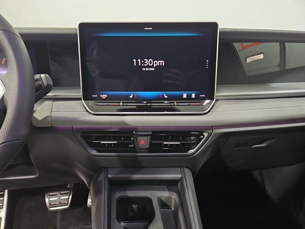 new 2025 Volkswagen Tiguan car, priced at $37,247