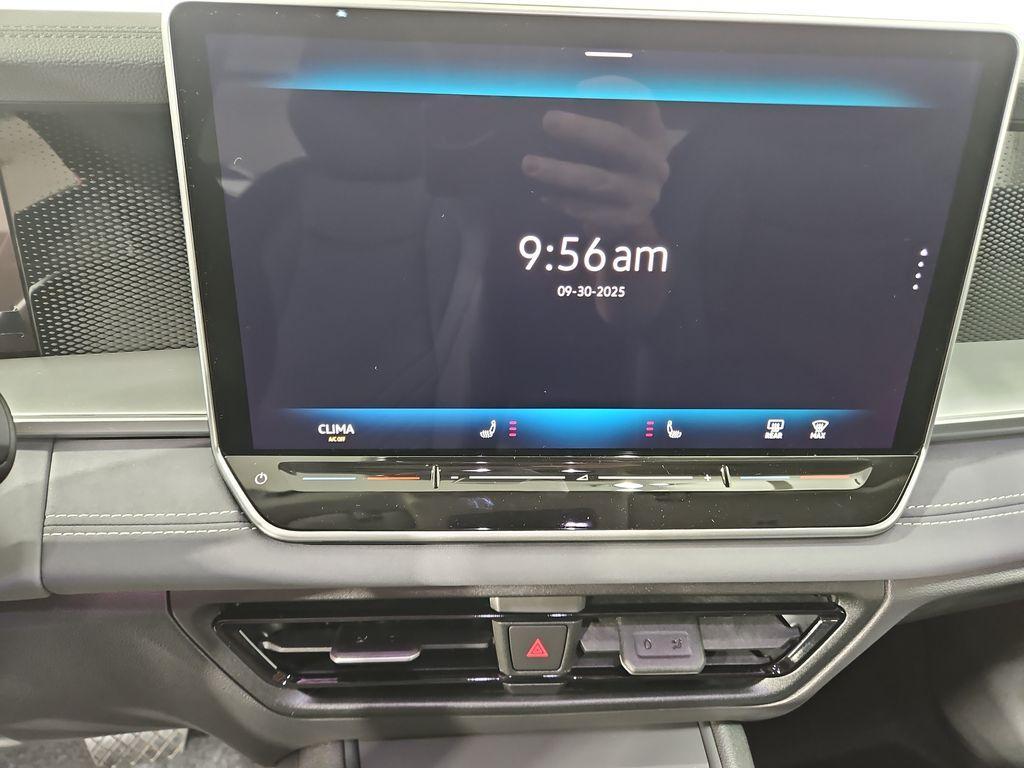 new 2025 Volkswagen Tiguan car, priced at $33,280