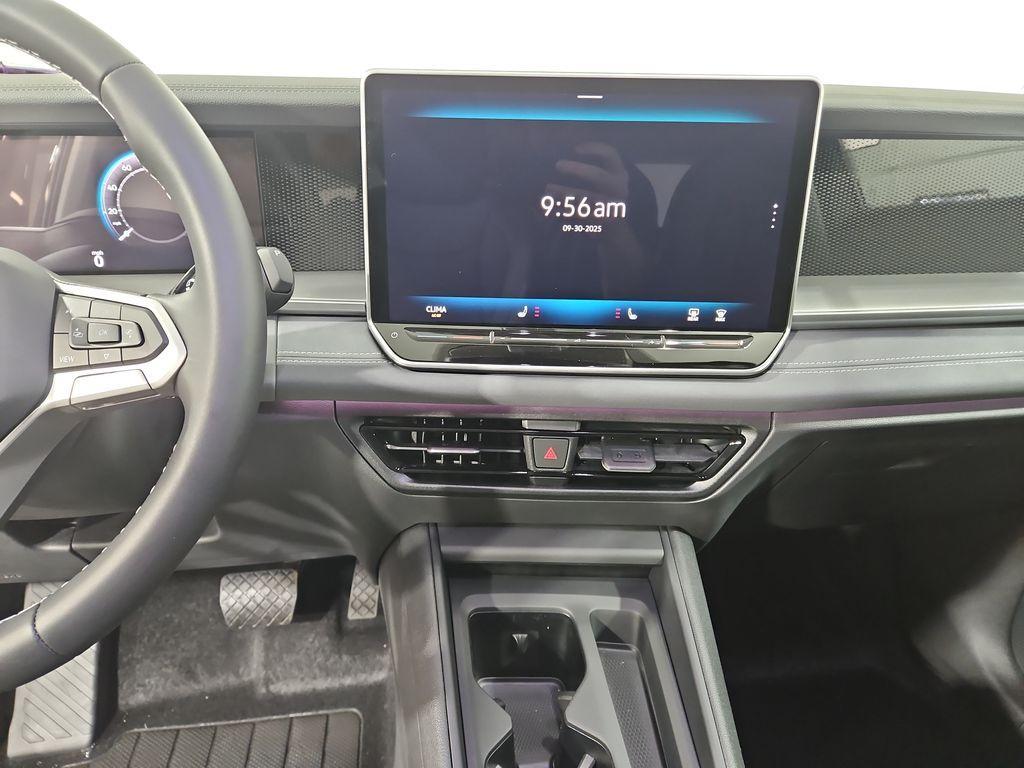 new 2025 Volkswagen Tiguan car, priced at $33,280