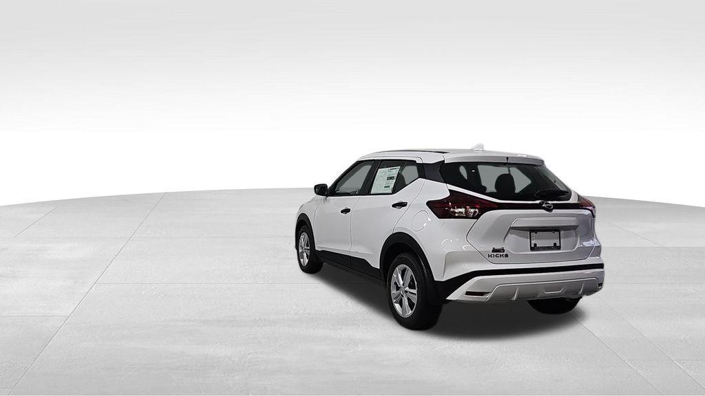 new 2025 Nissan Kicks Play car, priced at $22,679