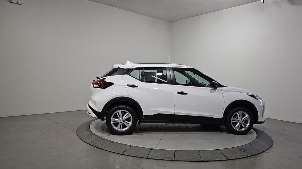 new 2025 Nissan Kicks Play car, priced at $21,979
