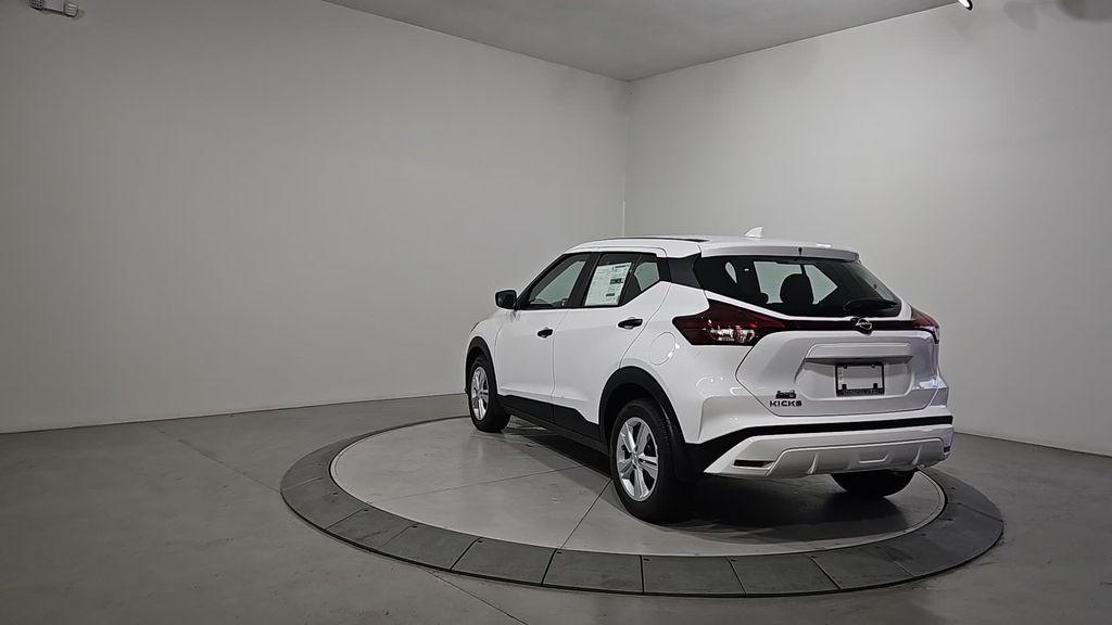 new 2025 Nissan Kicks Play car, priced at $21,979