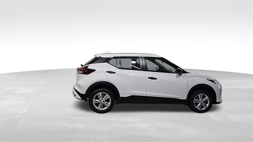 new 2025 Nissan Kicks Play car, priced at $22,679