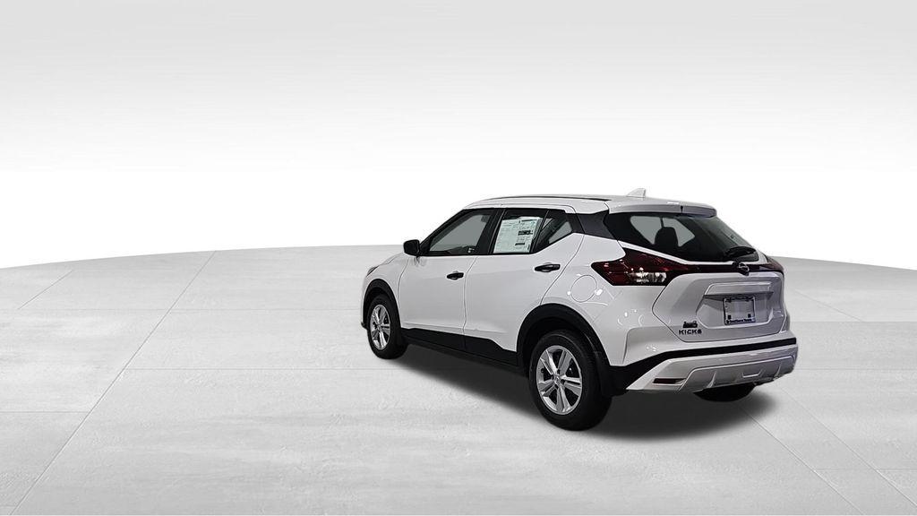 new 2025 Nissan Kicks Play car, priced at $22,679