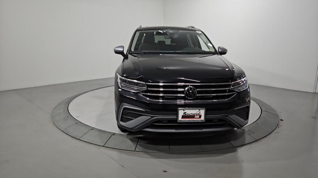 new 2024 Volkswagen Tiguan car, priced at $32,276