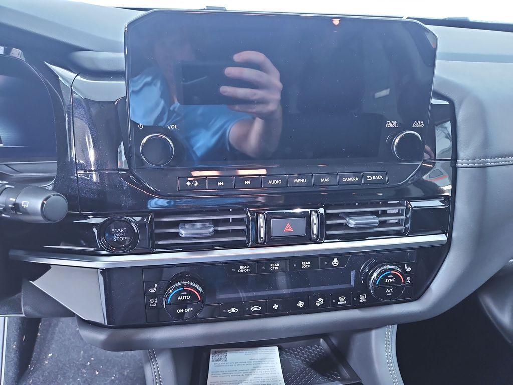 new 2025 Nissan Pathfinder car, priced at $44,000