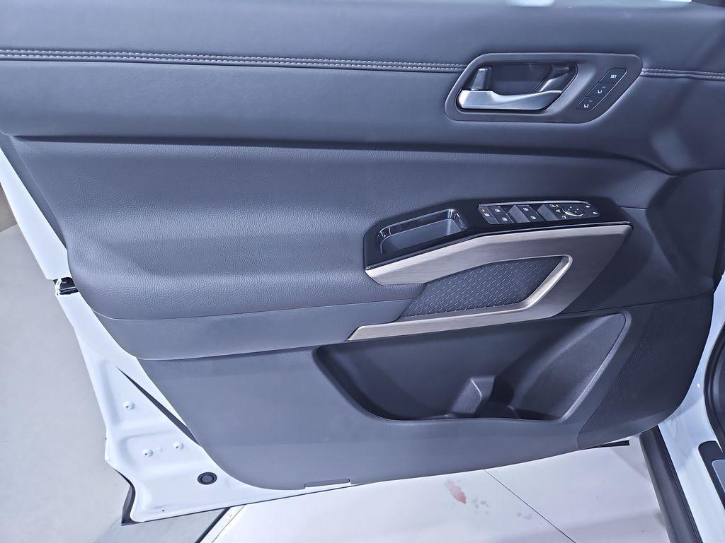 new 2025 Nissan Pathfinder car, priced at $44,000